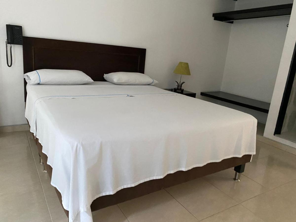 Hotel Torres Del Llano Yopal Bagian luar foto